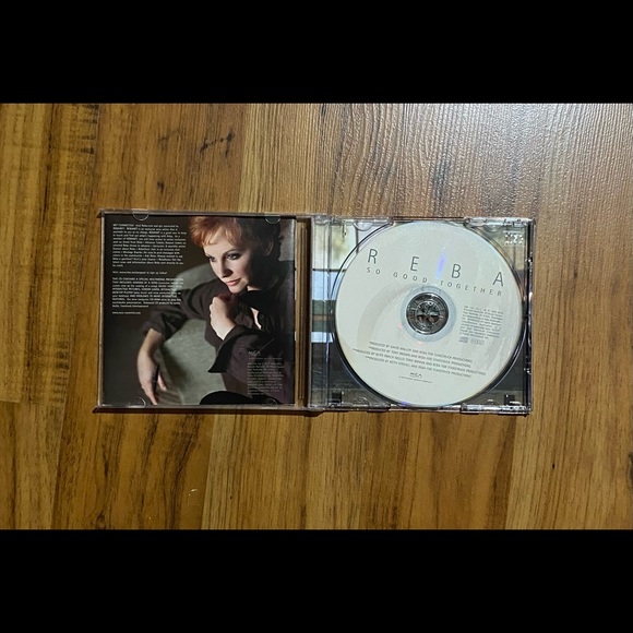 🎉Host Pick🎉 Reba McEntire CD 💿 So Good Together - Picture 7 of 16